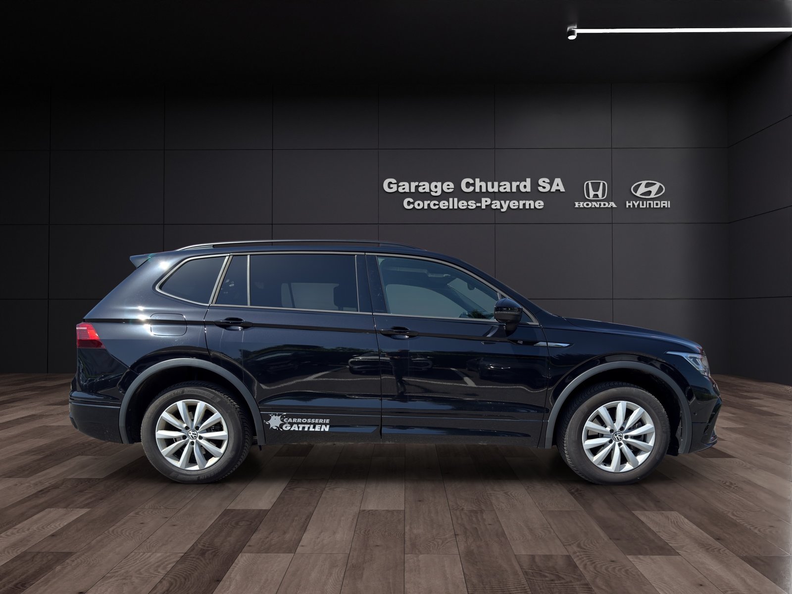 VW Tiguan Allspace 2.0TSI R-Line 4Motion DSG, Petrol, Second hand / Used, Automatic - 4