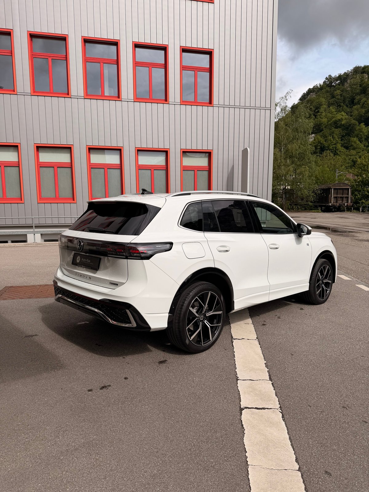 VW Tiguan 2.0 TDI SCR R-Line 4Motion DSG, Diesel, Occasion / Gebraucht, Automatik - 4