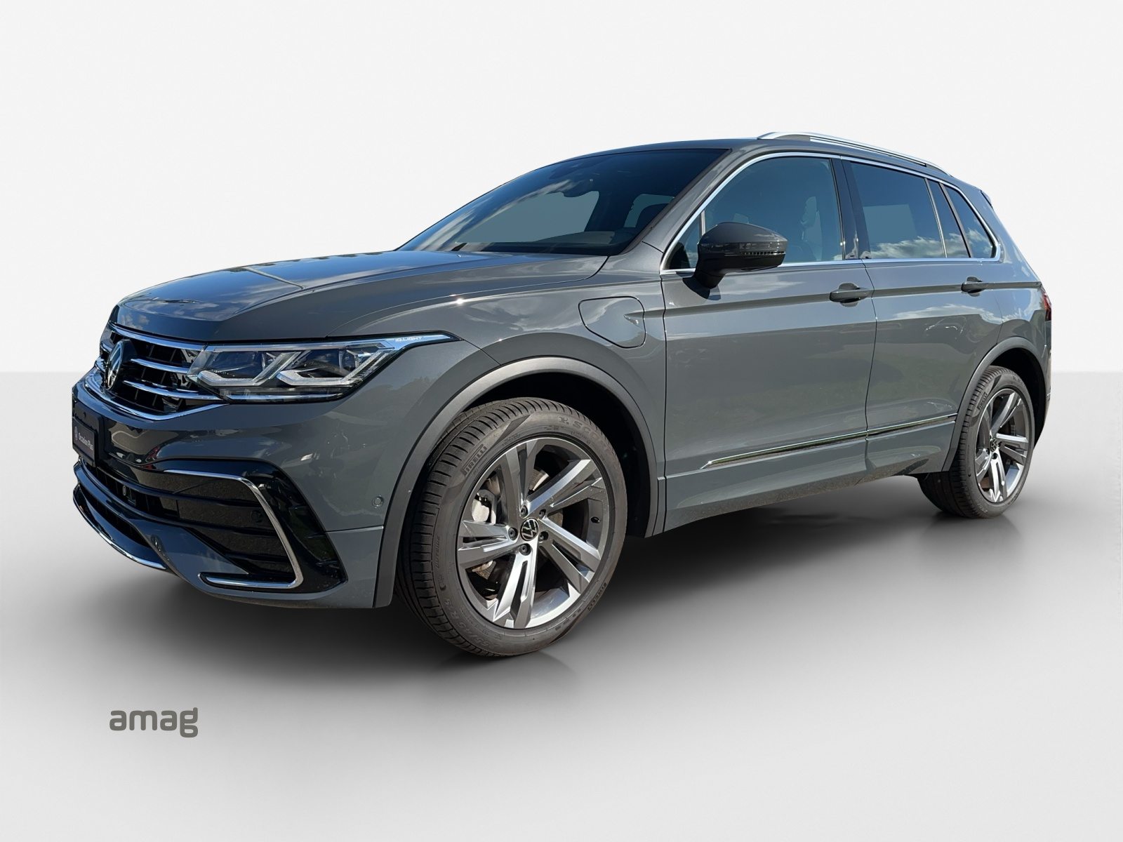 VW Tiguan R-Line