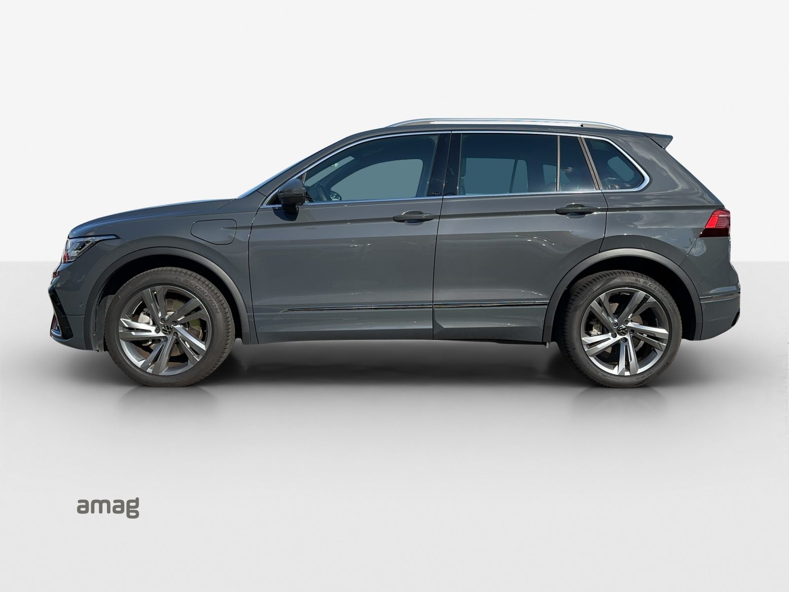 VW Tiguan R-Line, Voll-Hybrid Benzin/Elektro, Occasion / Gebraucht, Automatik - 2
