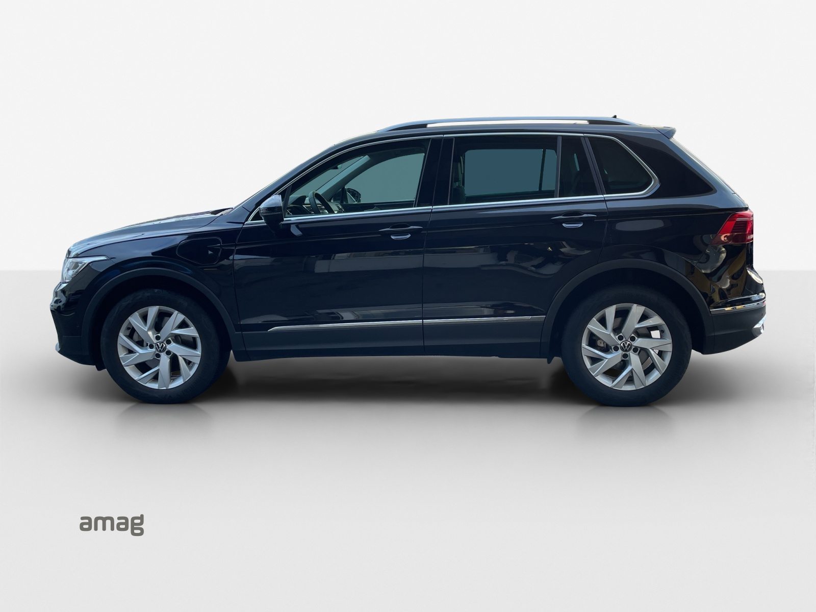 VW Tiguan Elegance, Hybride Intégral Essence/Électricité, Occasion / Utilisé, Automatique - 2