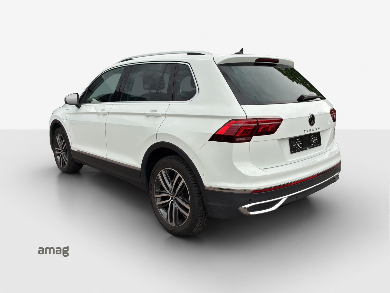 VW Tiguan Elegance, Voll-Hybrid Benzin/Elektro, Occasion / Gebraucht, Automatik - 3