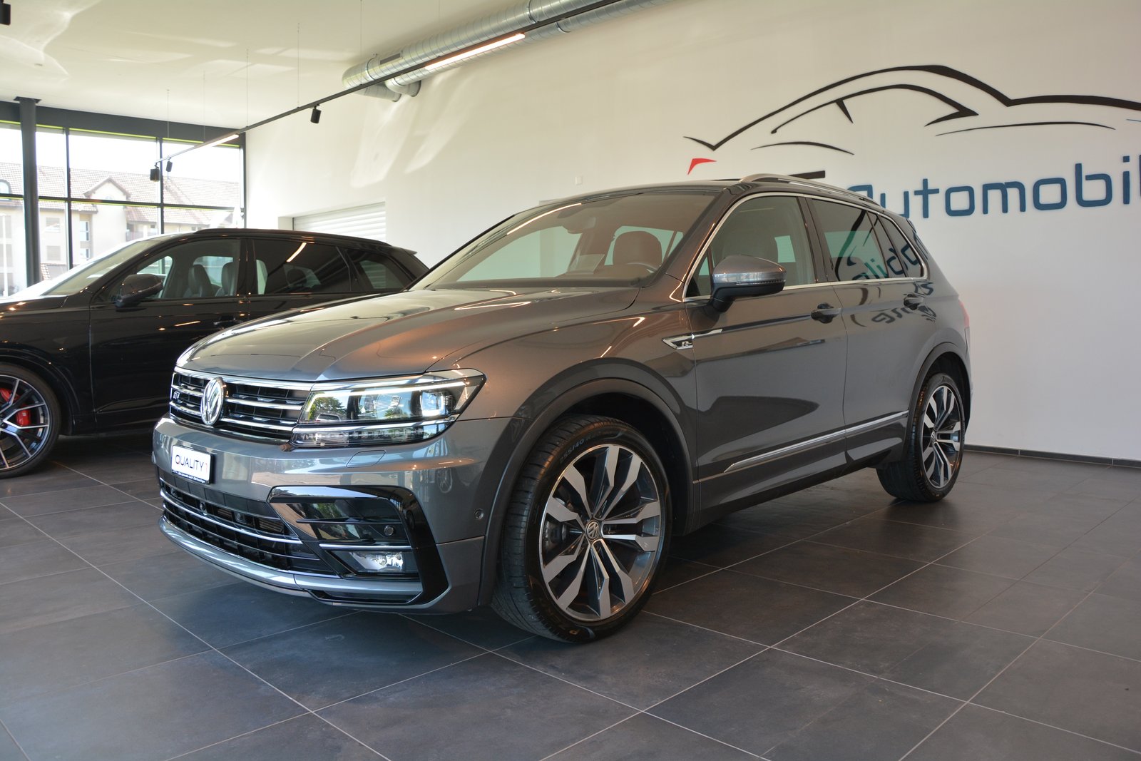 VW Tiguan 2.0 TDI SCR Highline 4Motion DSG R-Line, Diesel, Occasion / Utilisé, Automatique - 2