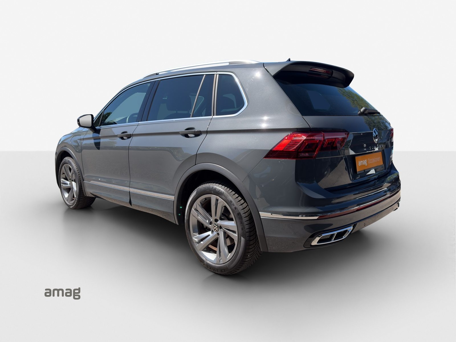 VW Tiguan R-Line, Full-Hybrid Petrol/Electric, Second hand / Used, Automatic - 3