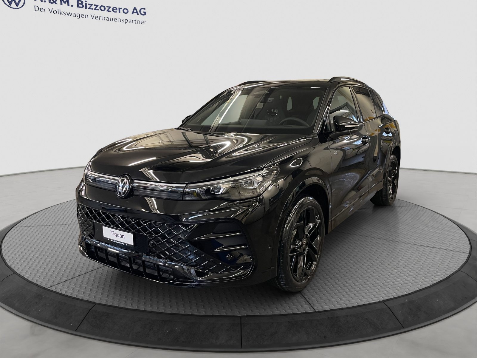 VW Tiguan R-Line