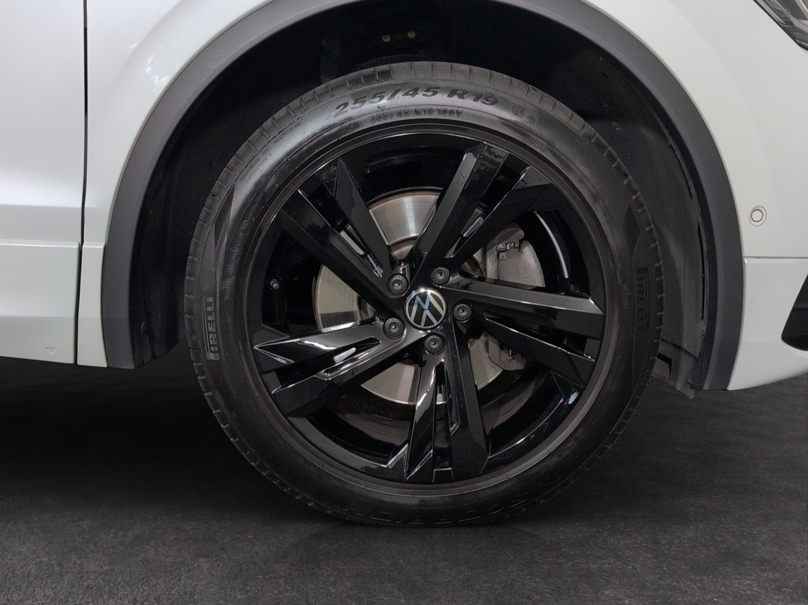 VW Tiguan R-Line, Benzina, Occasioni / Usate, Automatico - 5