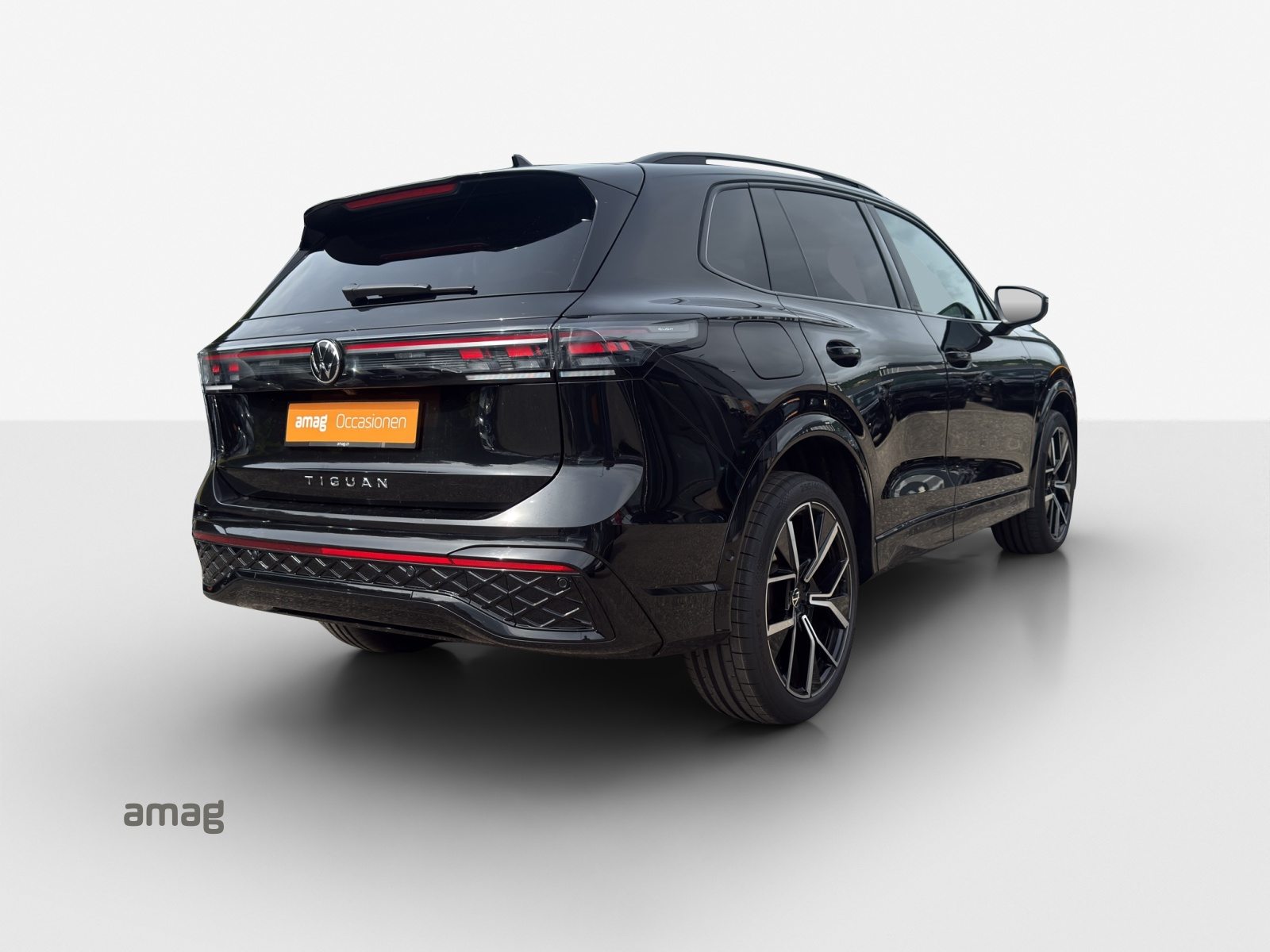 VW Tiguan R-Line, Benzina, Occasioni / Usate, Automatico - 5