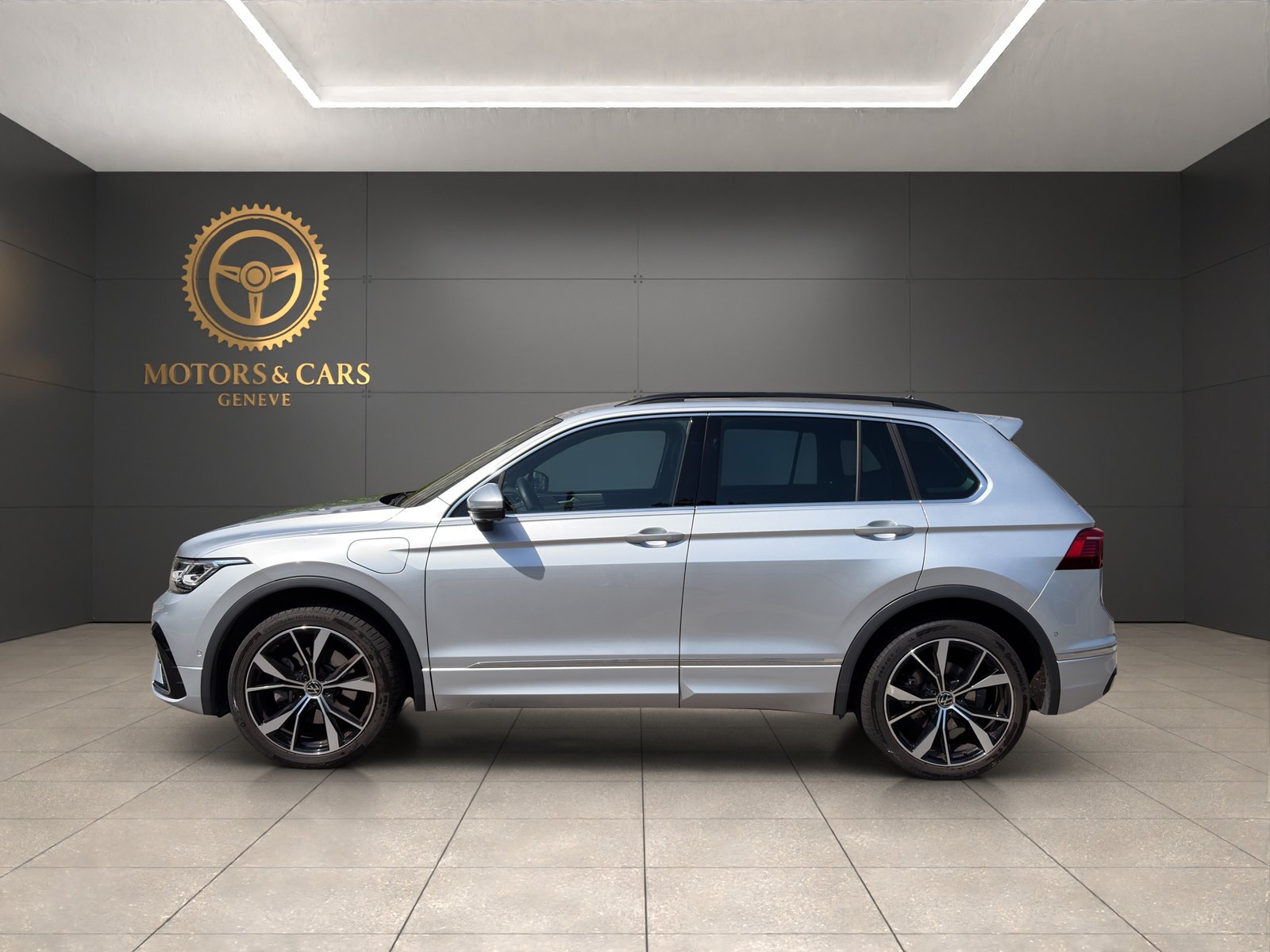 VW Tiguan 1.4TSI PHEV R-Line DSG, Hybride Rechargeable Essence/Électricité, Occasion / Utilisé, Automatique - 2