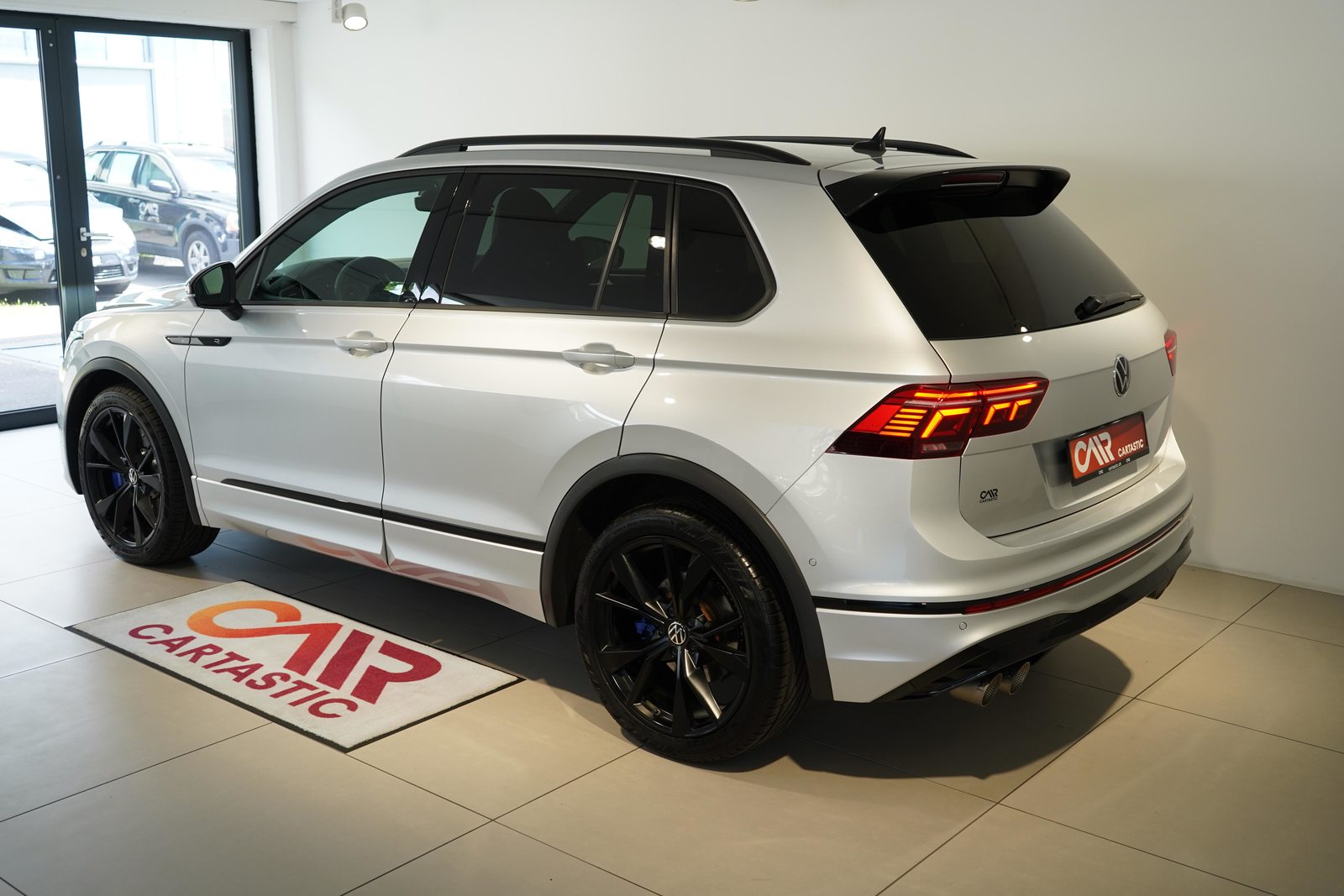 VW Tiguan 2.0 TSI R DSG, Benzina, Occasioni / Usate, Automatico - 3