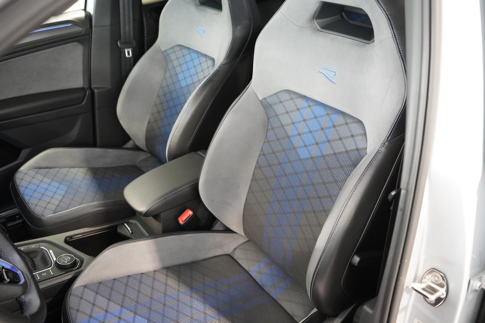 VW Tiguan 2.0 TSI R DSG, Benzina, Occasioni / Usate, Automatico - 6