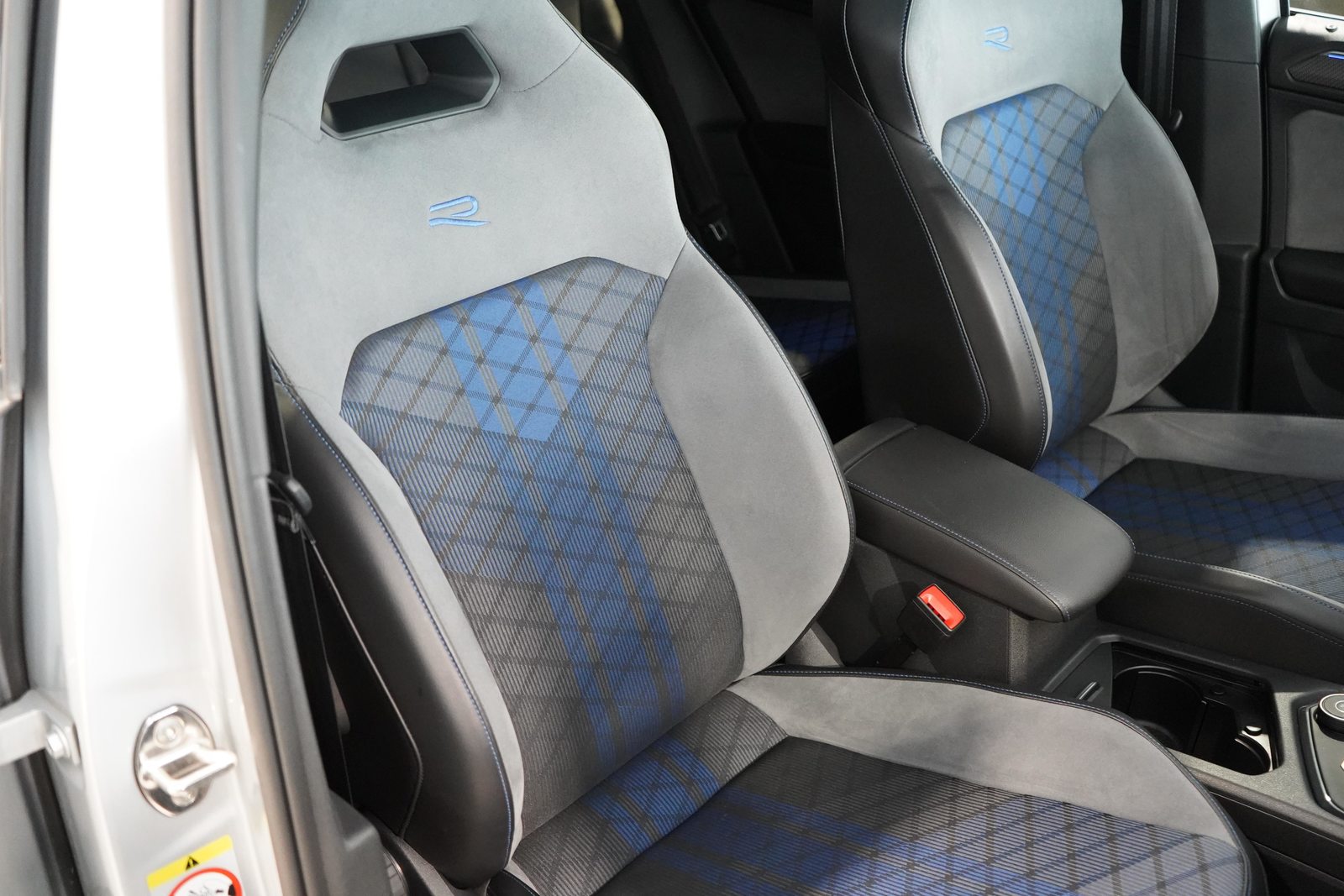 VW Tiguan 2.0 TSI R DSG, Benzina, Occasioni / Usate, Automatico - 7