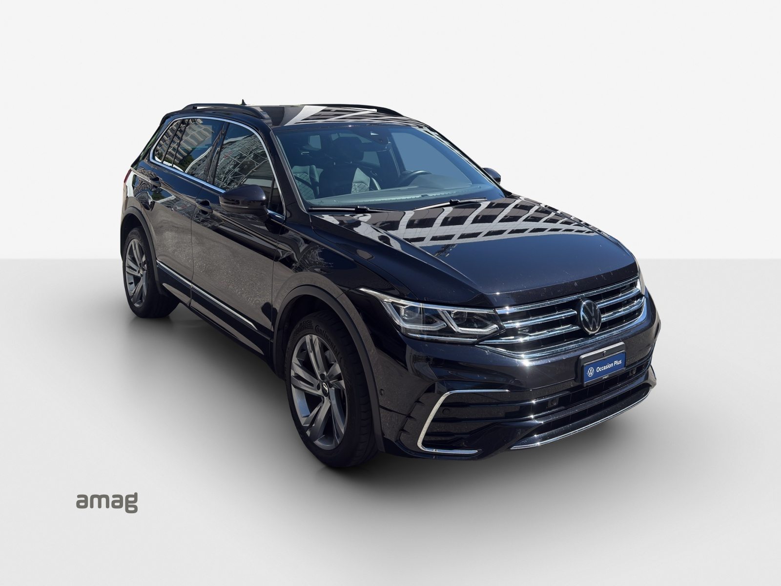 VW Tiguan R-Line SELECTION PHEV, Voll-Hybrid Benzin/Elektro, Occasion / Gebraucht, Automatik - 6