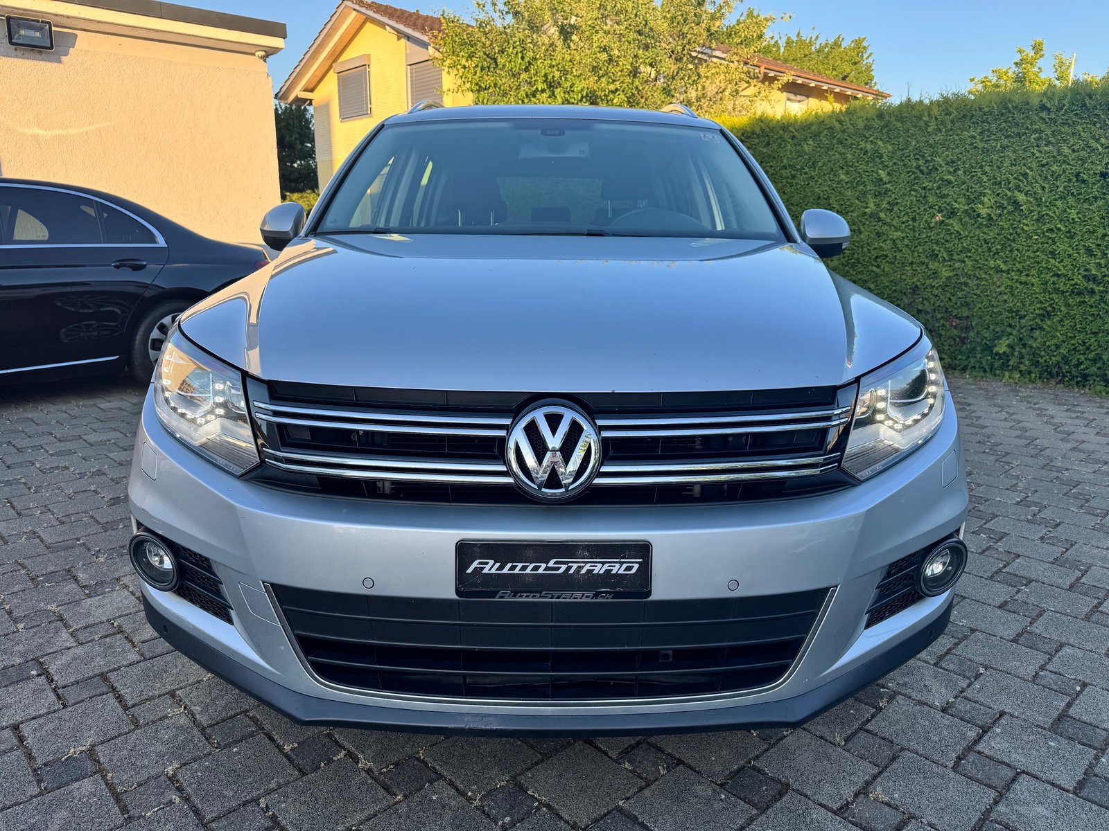 VW Tiguan 2.0 TSI R-Line Design 4Motion, Petrol, Second hand / Used, Automatic - 2
