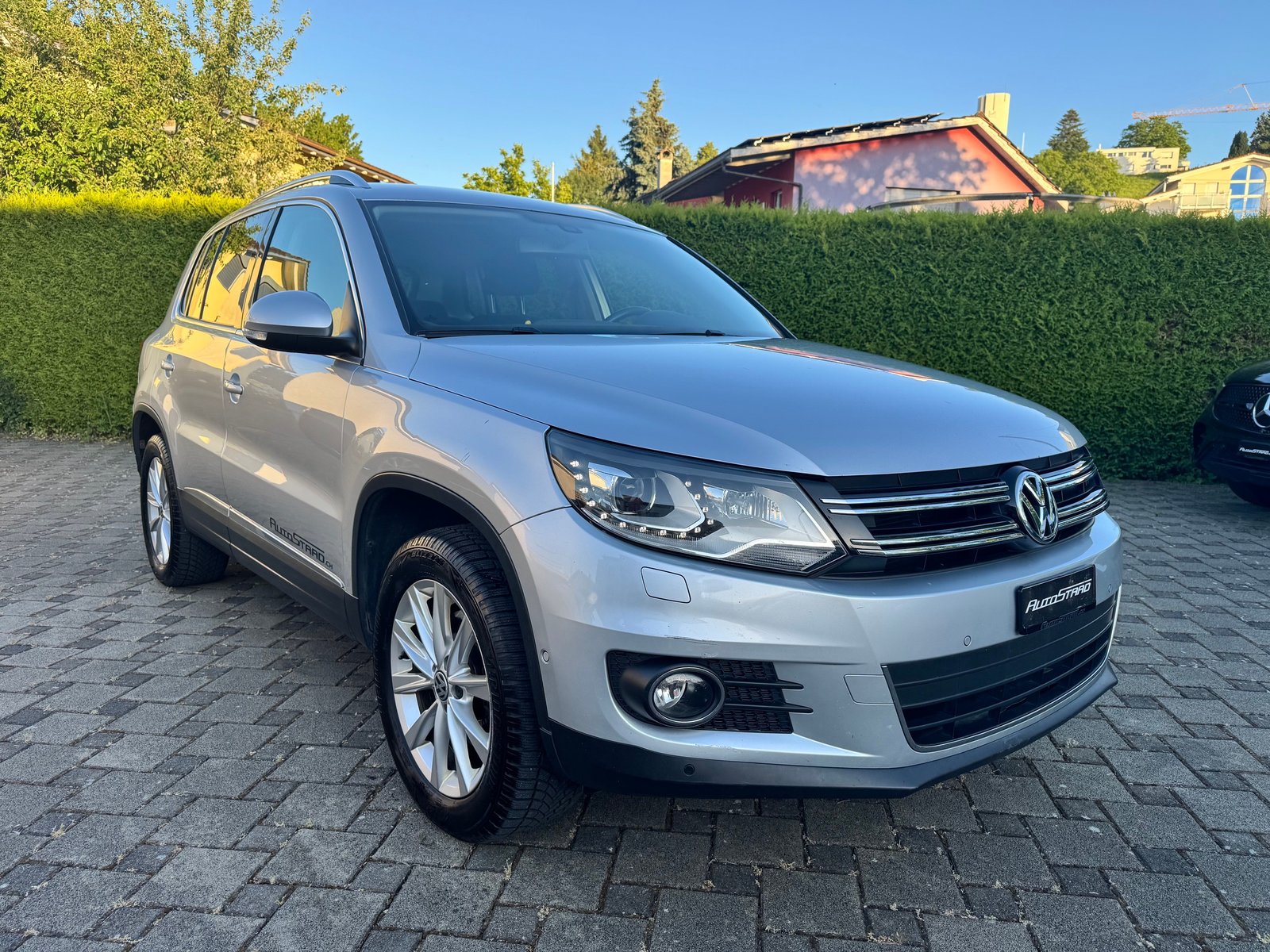 VW Tiguan 2.0 TSI R-Line Design 4Motion, Petrol, Second hand / Used, Automatic - 3