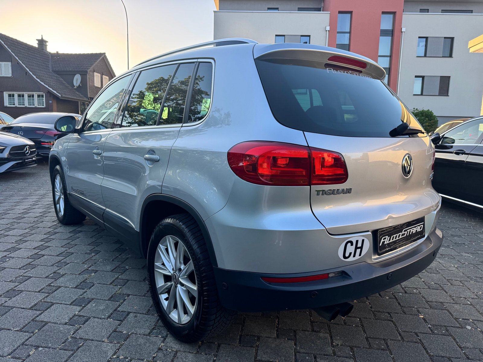 VW Tiguan 2.0 TSI R-Line Design 4Motion, Petrol, Second hand / Used, Automatic - 6