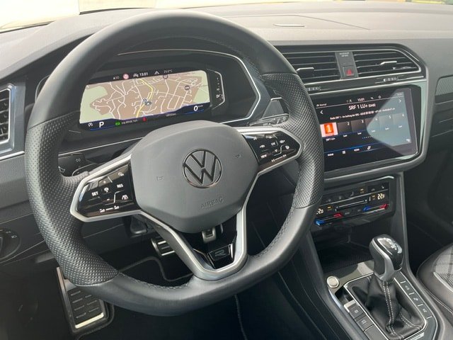 VW Tiguan 2.0 TDI SCR R-Line 4Motion DSG, Diesel, Second hand / Used, Automatic - 6