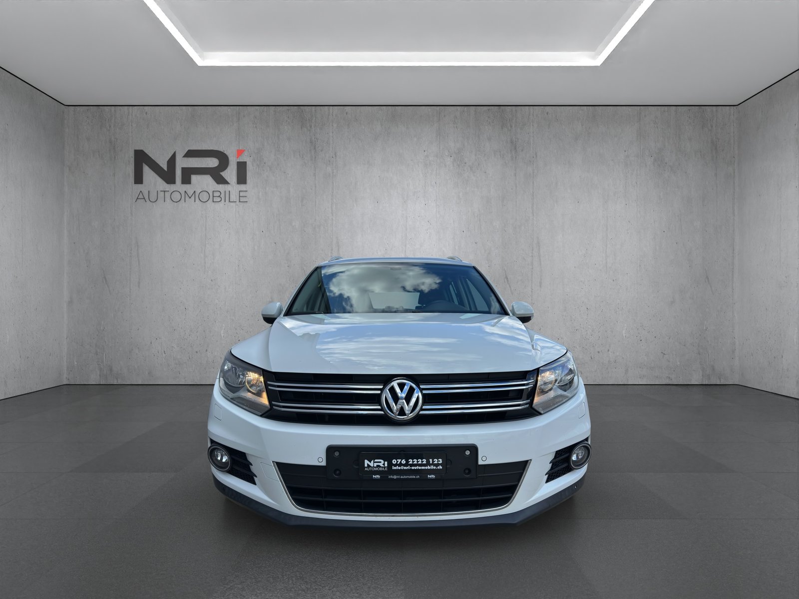 VW Tiguan 2.0 TDI BMT Sport Style DSG, Diesel, Second hand / Used, Automatic - 2