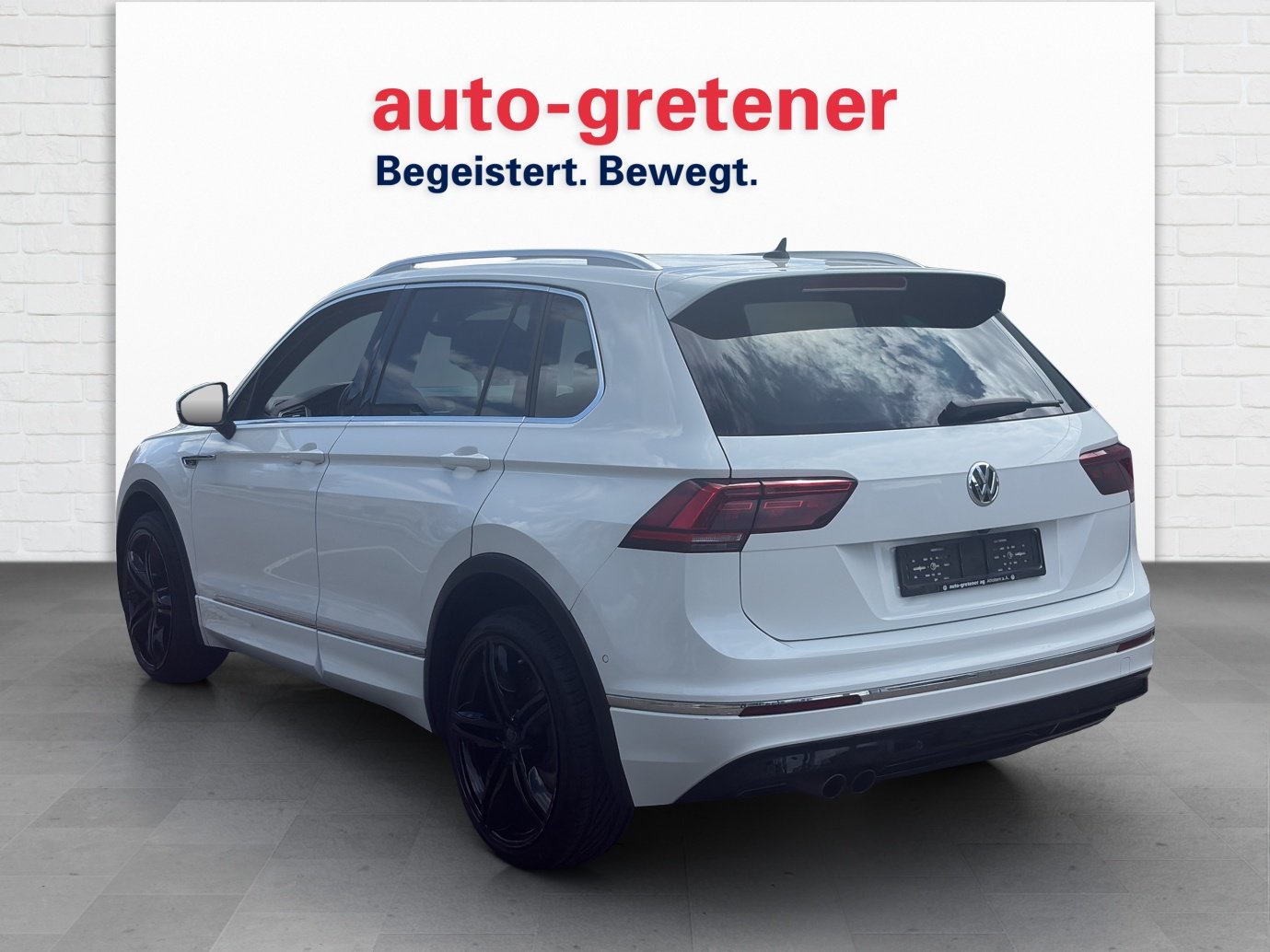 VW Tiguan 2.0 TSI Highline DSG, Petrol, Second hand / Used, Automatic - 2