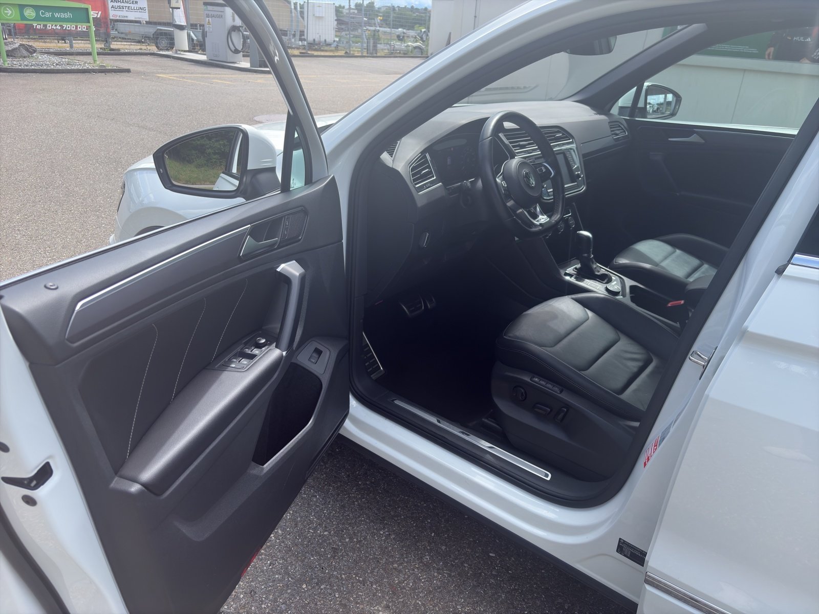 VW Tiguan 2.0 TSI Highline DSG, Petrol, Second hand / Used, Automatic - 5