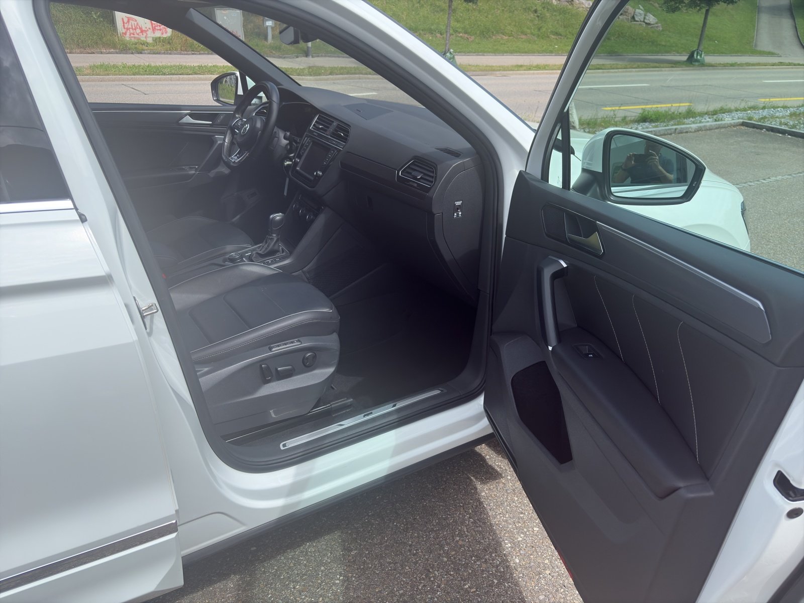 VW Tiguan 2.0 TSI Highline DSG, Petrol, Second hand / Used, Automatic - 6