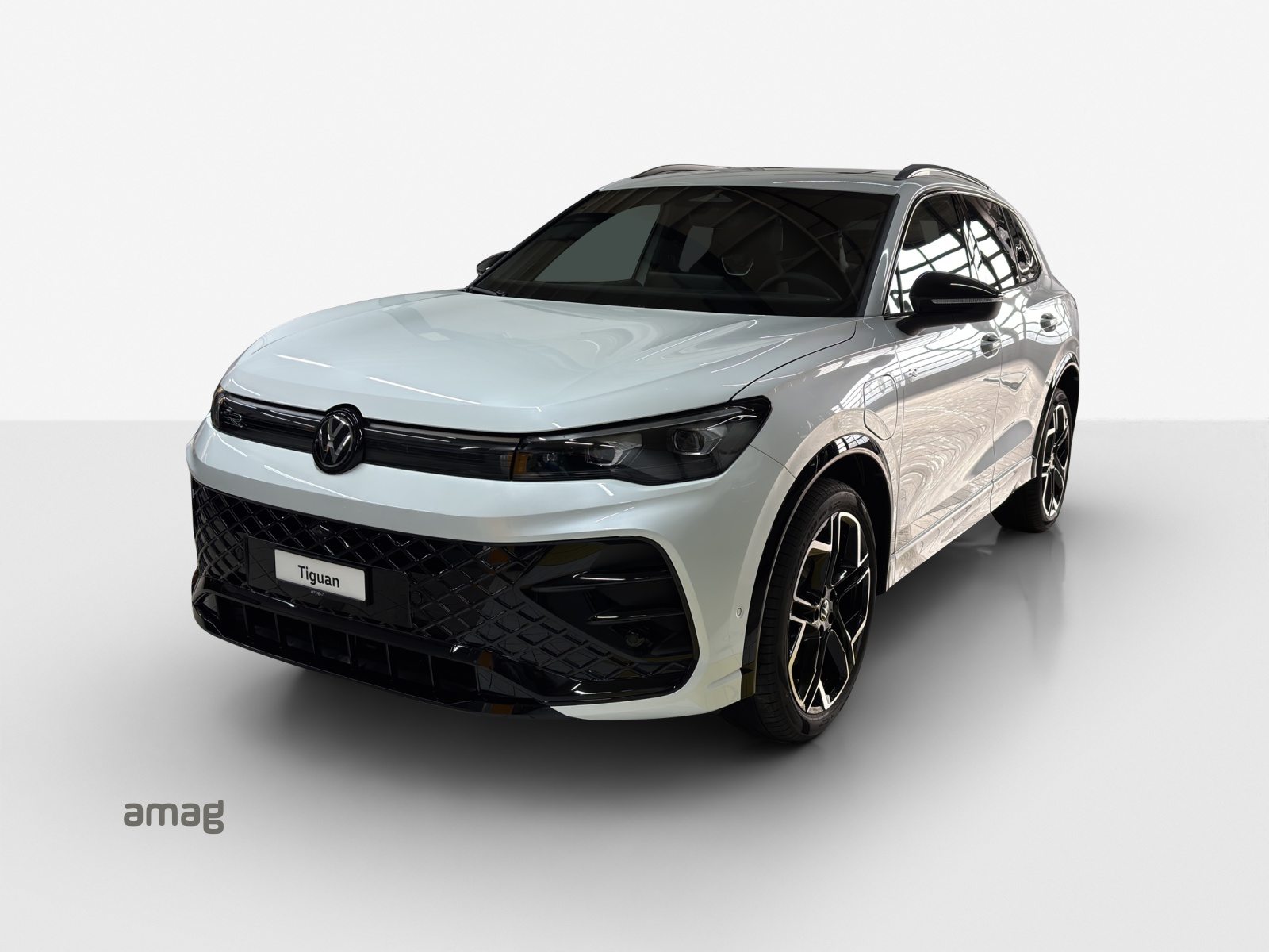 VW Tiguan R-Line