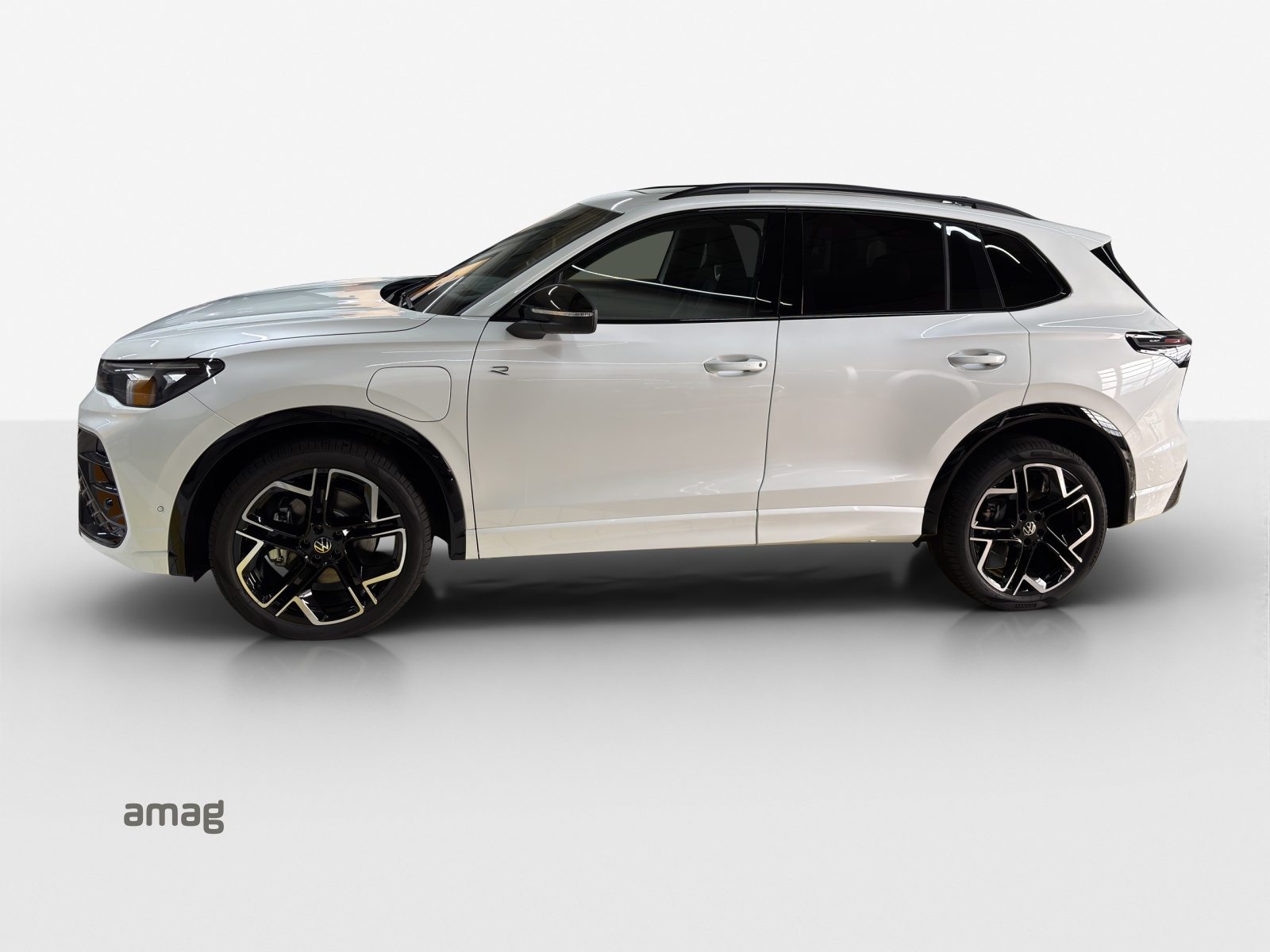 VW Tiguan R-Line, Voll-Hybrid Benzin/Elektro, Occasion / Gebraucht, Automatik - 3