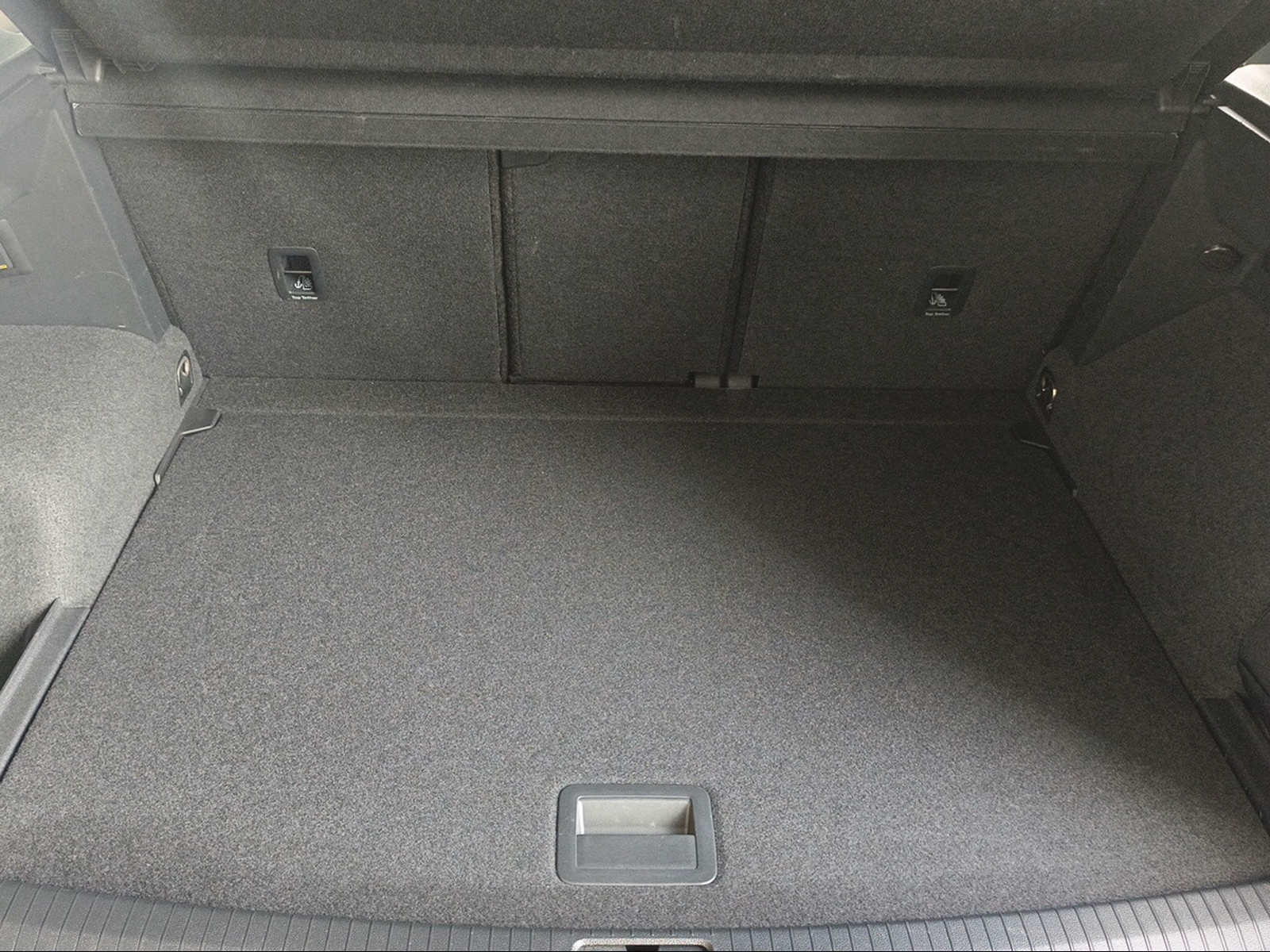 VW Tiguan R-Line, Benzin, Occasion / Gebraucht, Automatik - 7