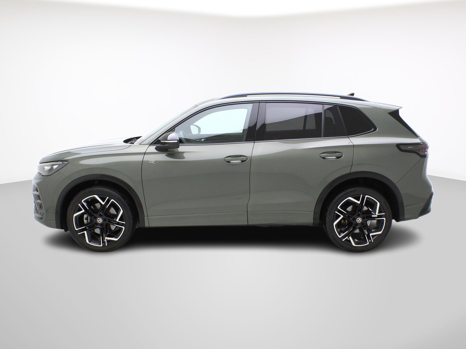 VW Tiguan 2.0 TSI DSG R-Line Black Style 4Motion, Benzin, Occasion / Gebraucht, Automatik - 6