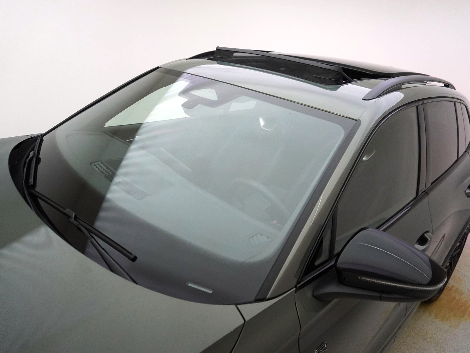 VW Tiguan 2.0 TSI DSG R-Line Black Style 4Motion, Benzin, Occasion / Gebraucht, Automatik - 7