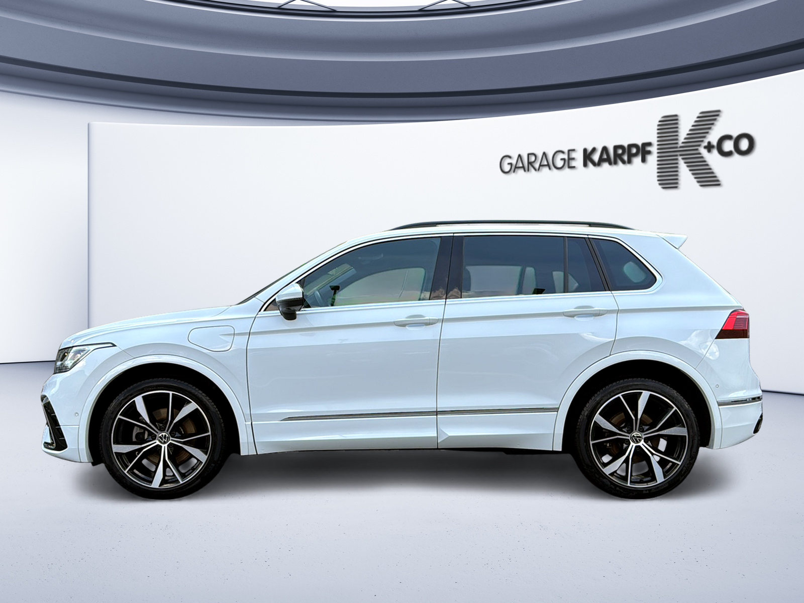 VW Tiguan R-Line, Voll-Hybrid Benzin/Elektro, Occasion / Gebraucht, Automatik - 2