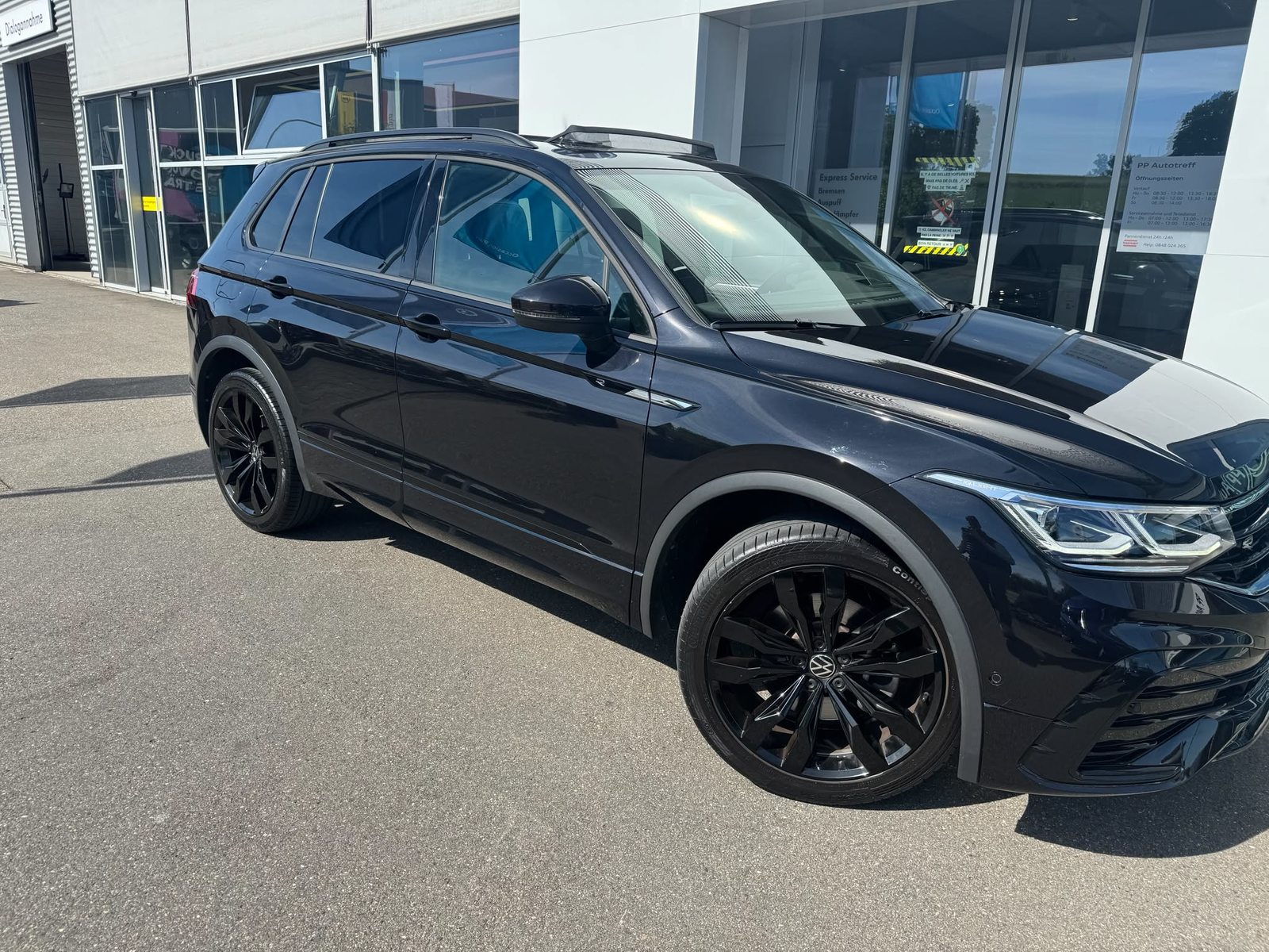 VW Tiguan R-Line, Benzin, Occasion / Gebraucht, Automatik - 2