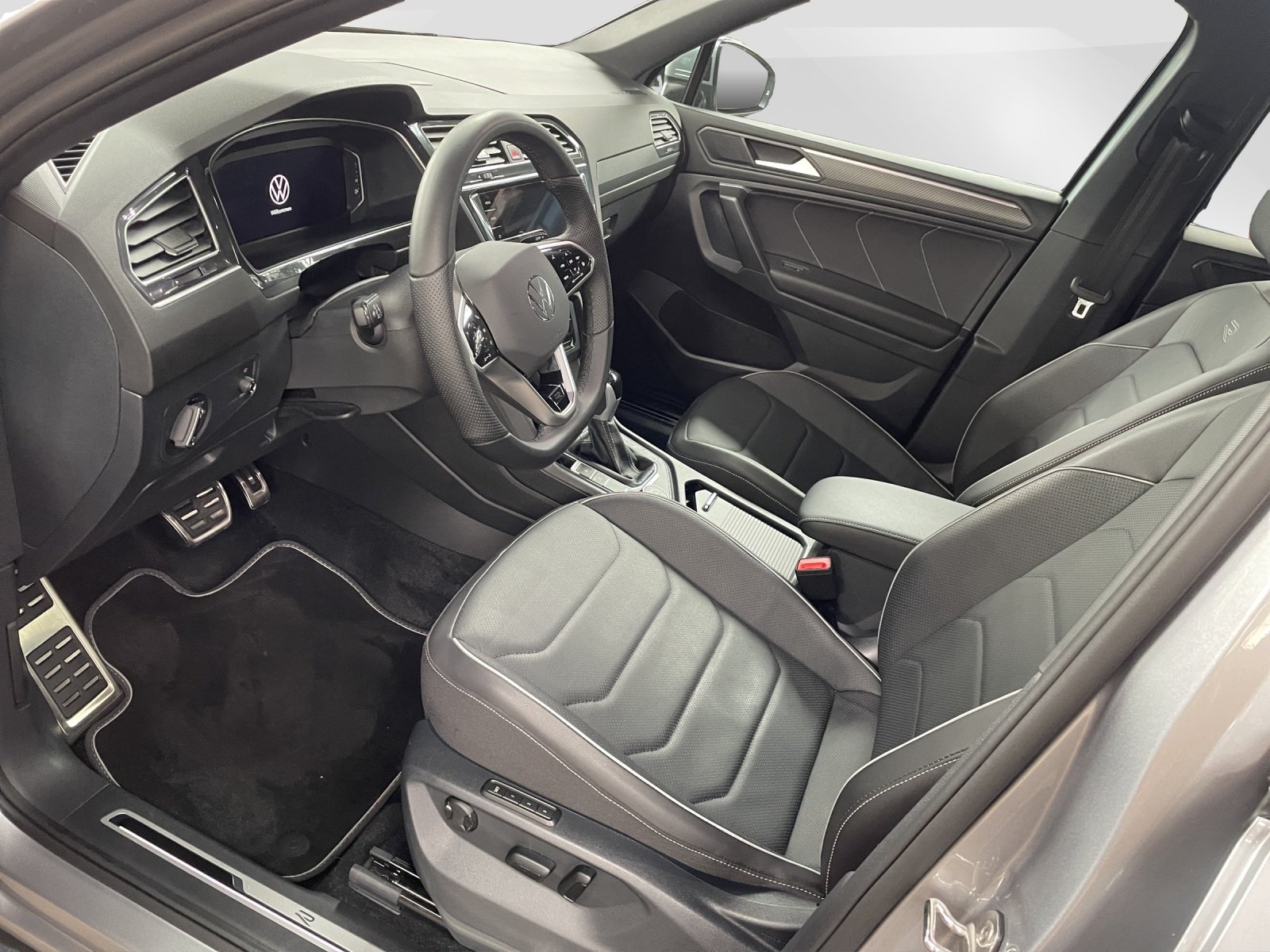 VW Tiguan Allspace 2.0 TSI R-Line DSG, Essence, Occasion / Utilisé, Automatique - 7