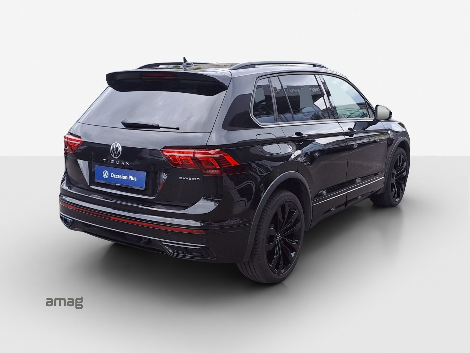 VW Tiguan R-Line SELECTION PHEV, Voll-Hybrid Benzin/Elektro, Occasion / Gebraucht, Automatik - 6