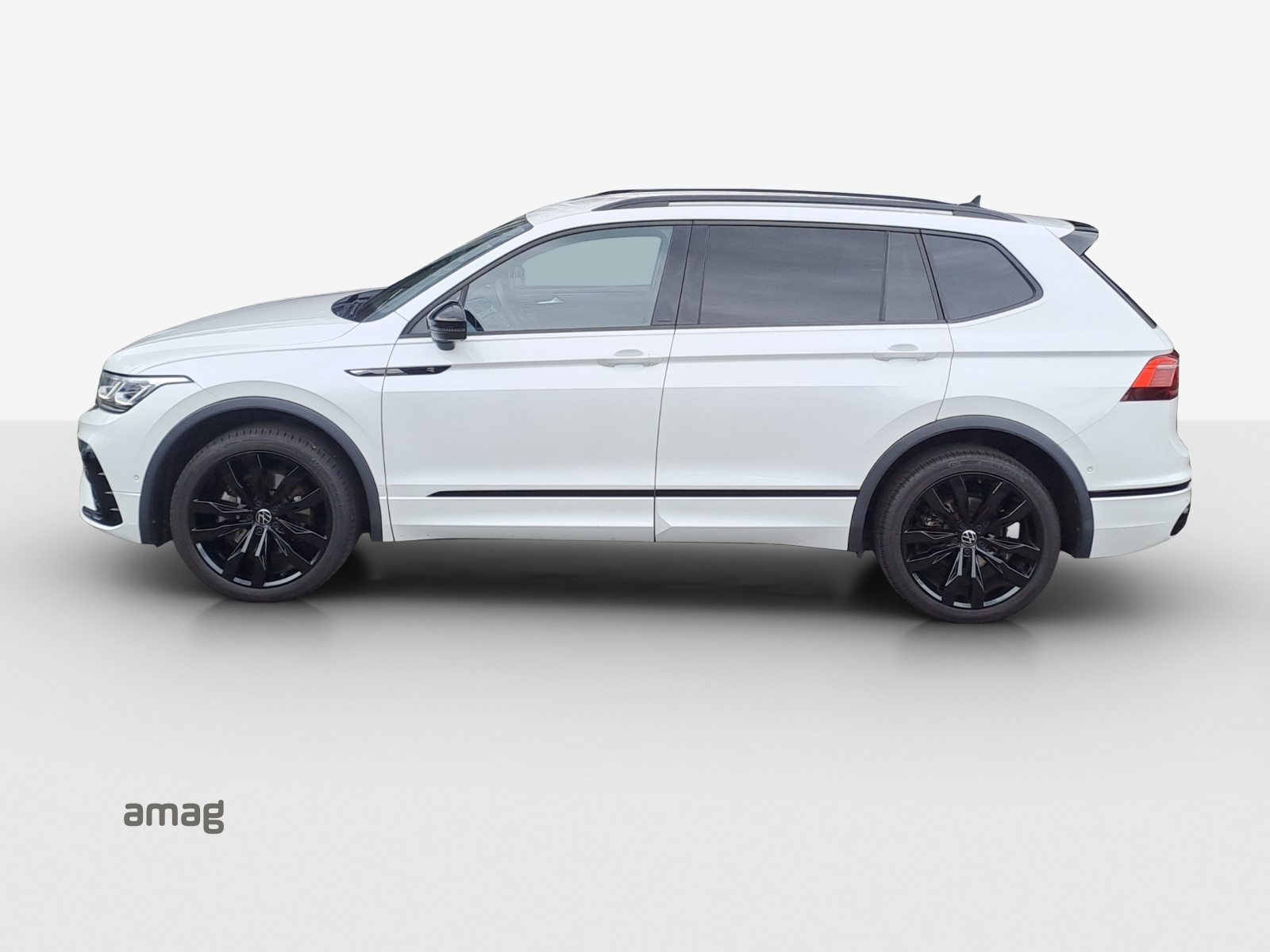 VW Tiguan Allspace PA R-Line, Petrol, Second hand / Used, Automatic - 2