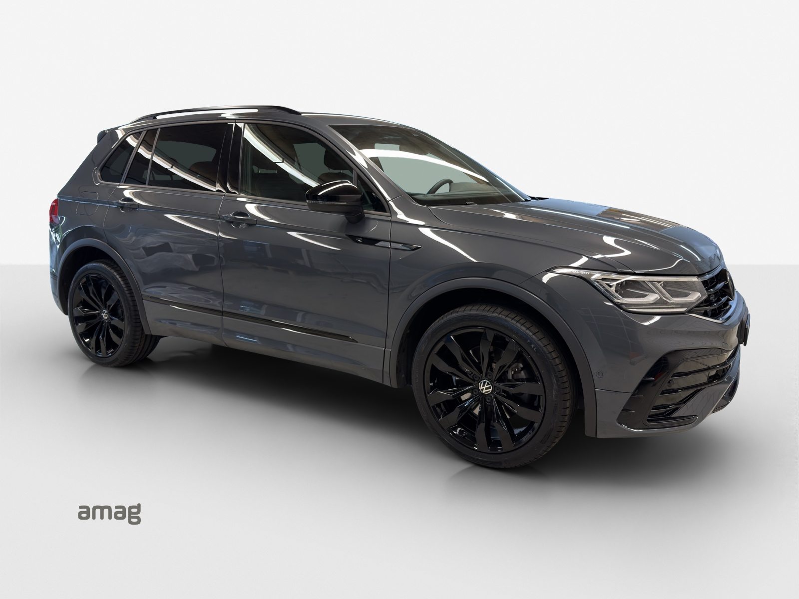 VW Tiguan R-Line, Benzin, Occasion / Gebraucht, Automatik - 6