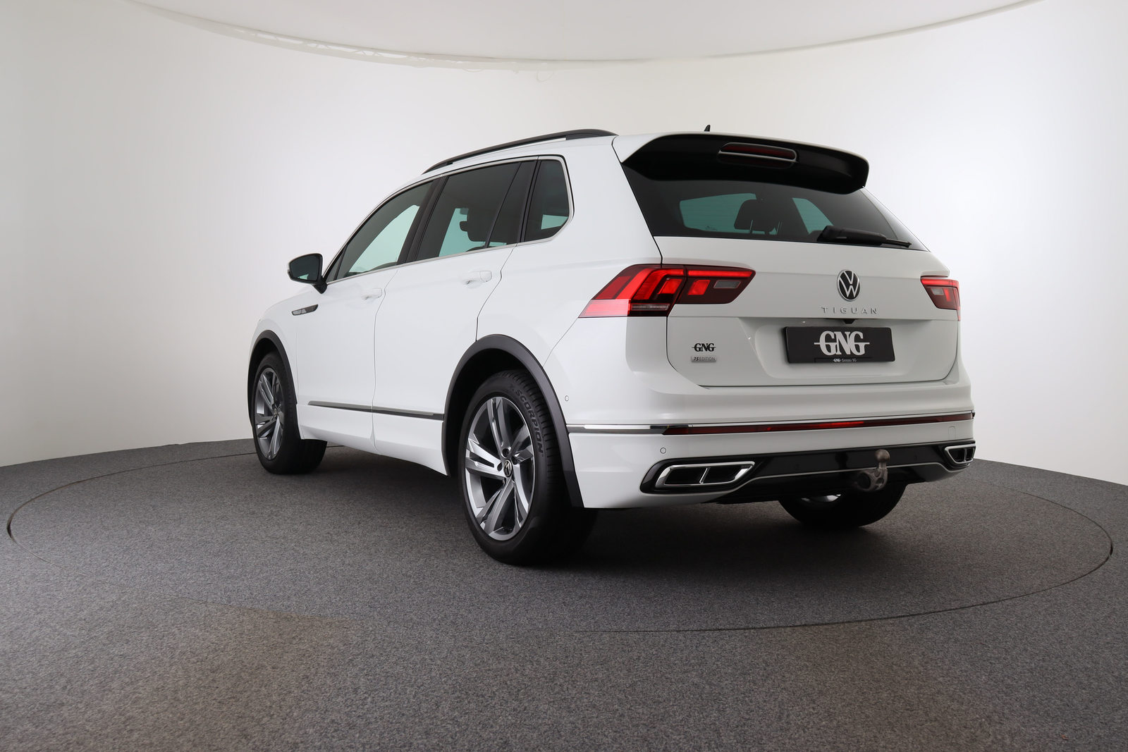 VW Tiguan 75 Edition, Petrol, Second hand / Used, Automatic - 3
