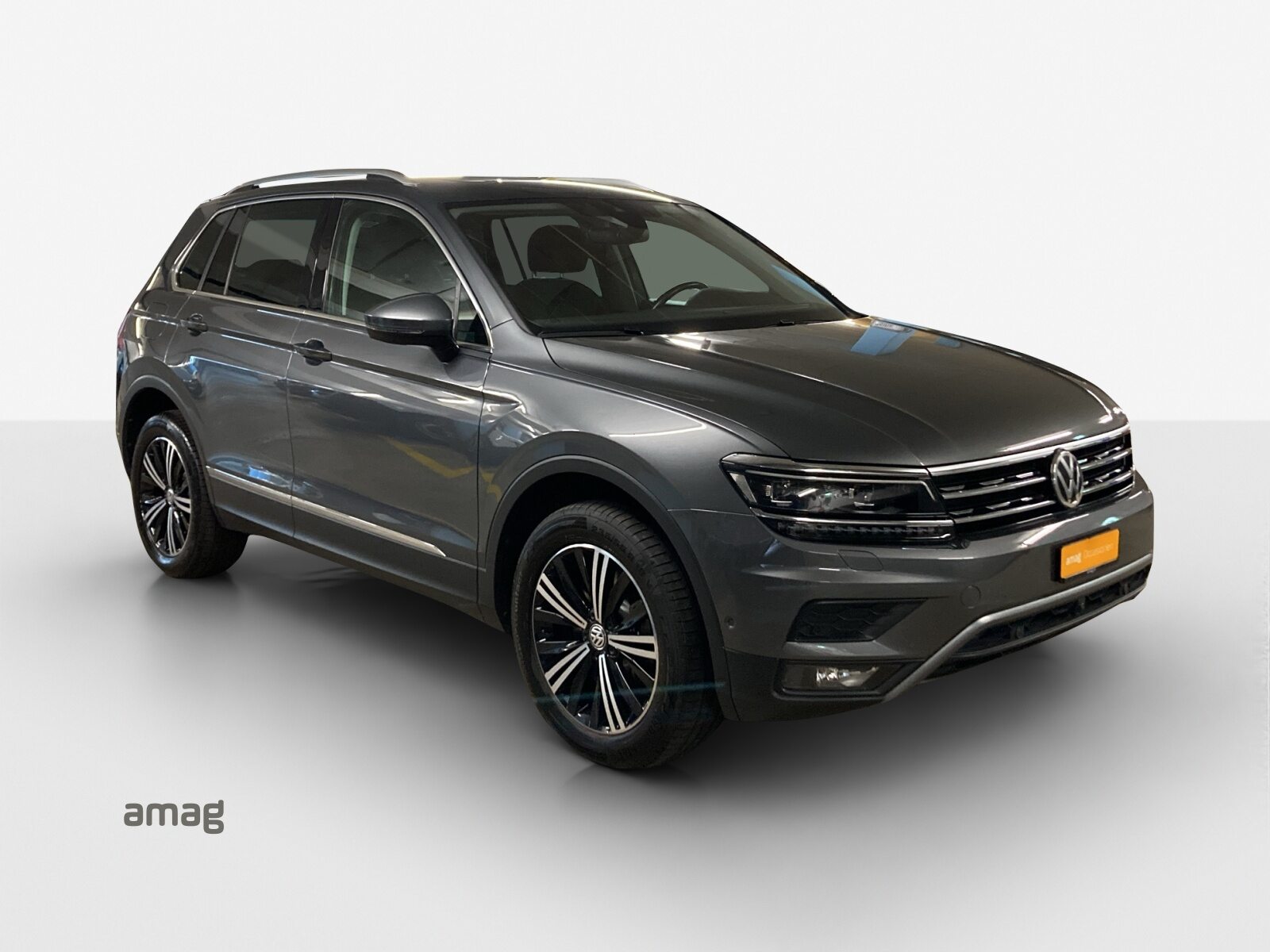 VW Tiguan Highline, Benzin, Occasion / Gebraucht, Automatik - 6