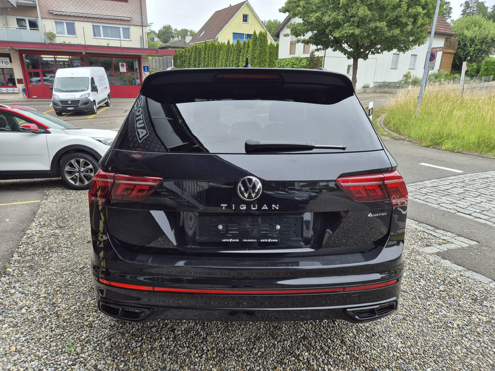 VW Tiguan 2.0 TSI R-Line DSG Black Style, Benzin, Occasion / Gebraucht, Automatik - 6