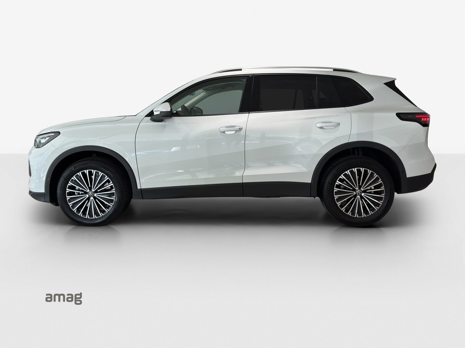 VW Tiguan UNITED, Benzina, Occasioni / Usate, Automatico - 2
