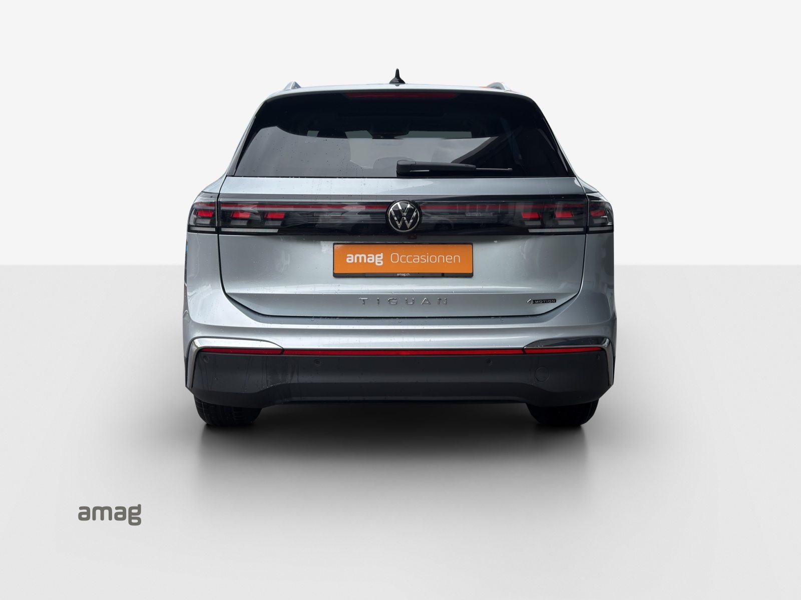 VW Tiguan Elegance, Petrol, Second hand / Used, Automatic - 4