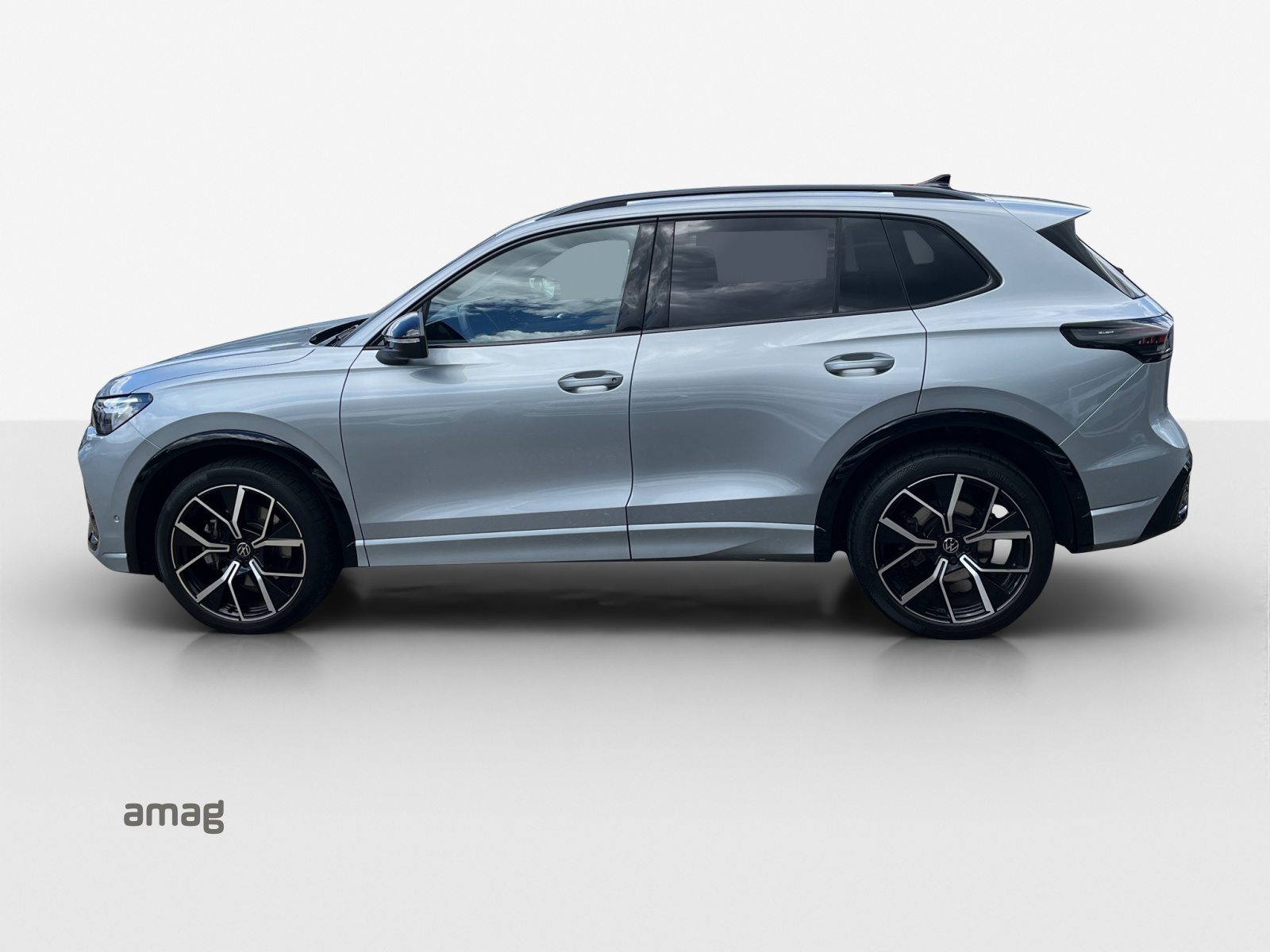 VW Tiguan R-Line, Benzin, Occasion / Gebraucht, Automatik - 2