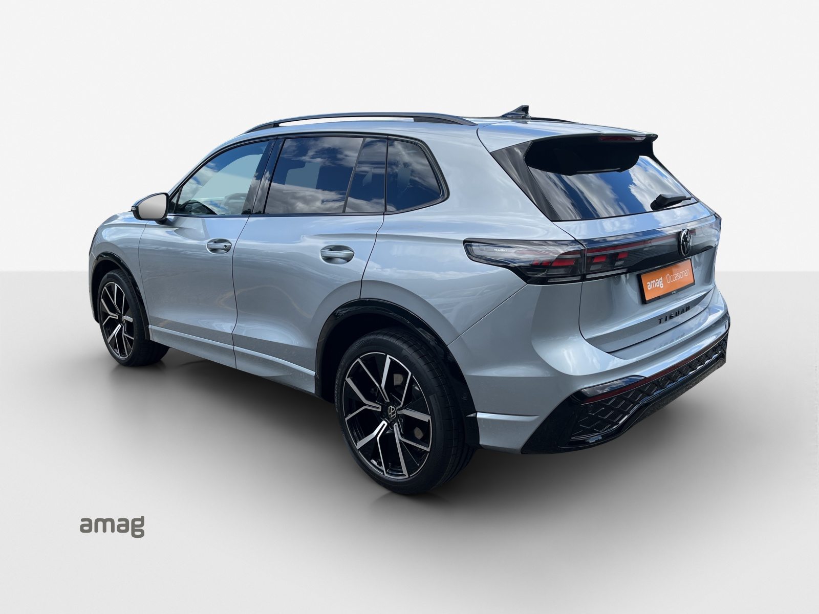 VW Tiguan R-Line, Benzin, Occasion / Gebraucht, Automatik - 3