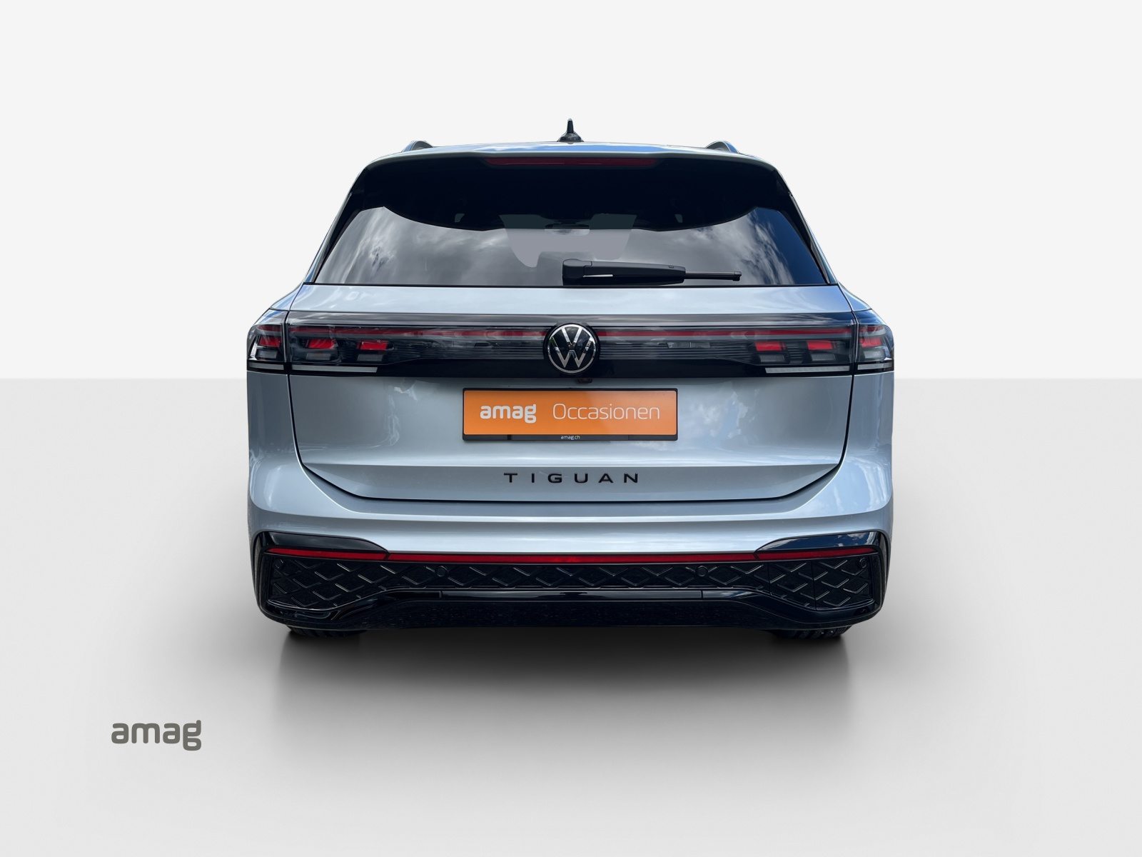 VW Tiguan R-Line, Benzin, Occasion / Gebraucht, Automatik - 4