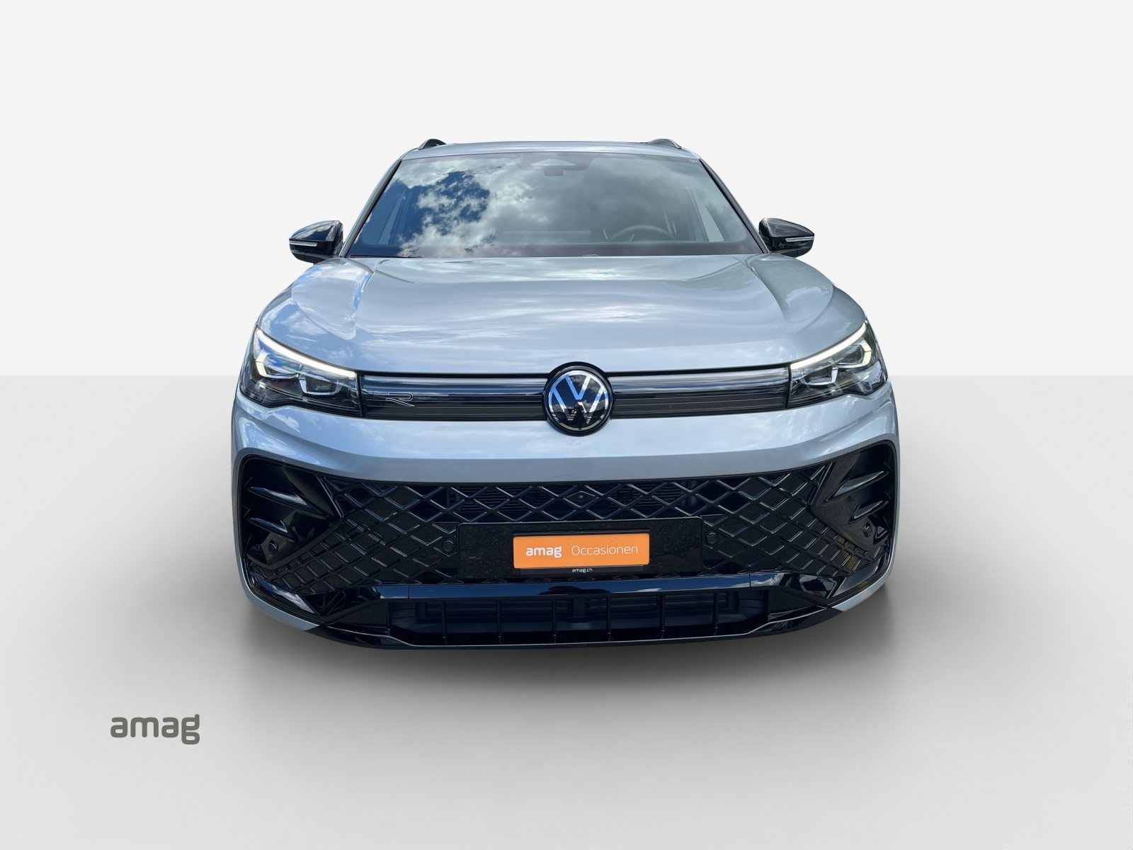VW Tiguan R-Line, Benzin, Occasion / Gebraucht, Automatik - 7