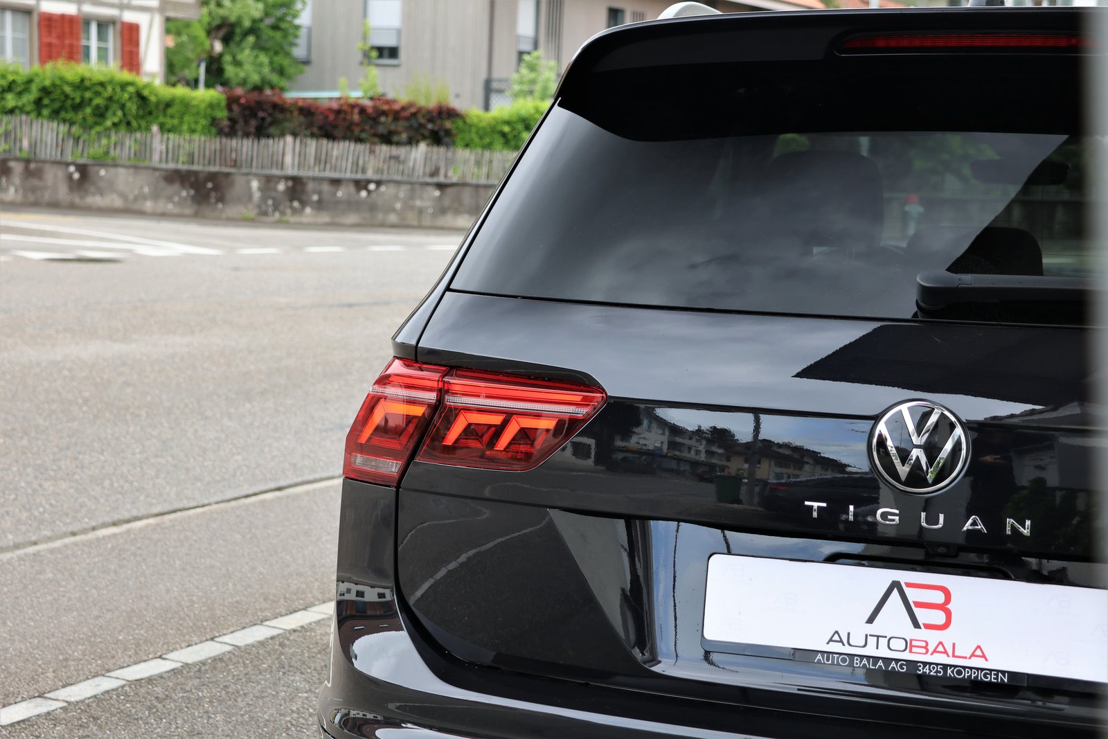 VW Tiguan 2.0TSI R-Line 4Motion DSG (CH) + 2.5T AHK, Petrol, Second hand / Used, Automatic - 6