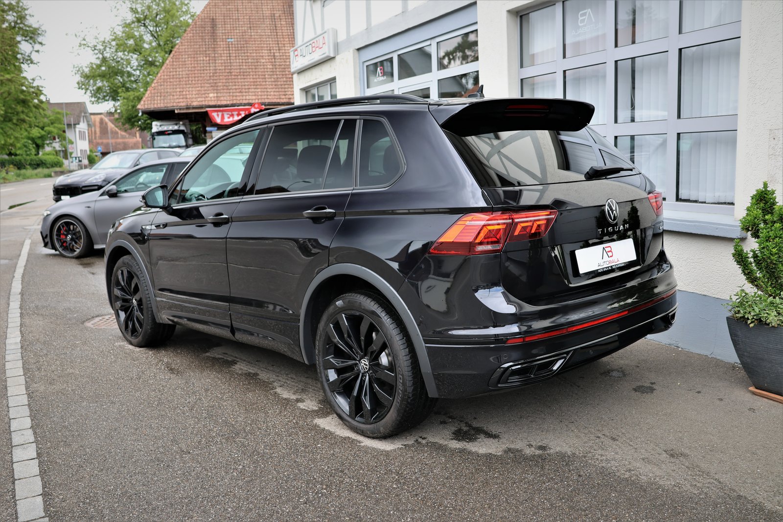 VW Tiguan 2.0TSI R-Line 4Motion DSG (CH) + 2.5T AHK, Petrol, Second hand / Used, Automatic - 7