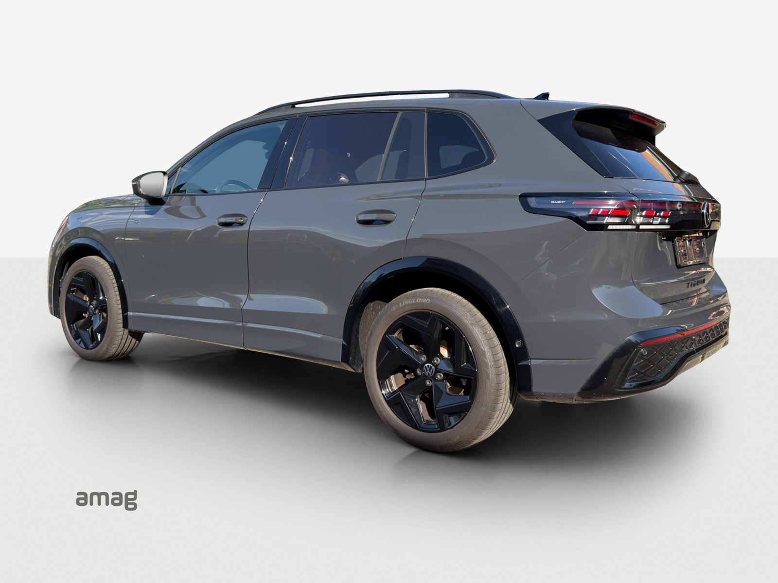 VW Tiguan R-Line, Benzin, Occasion / Gebraucht, Automatik - 3