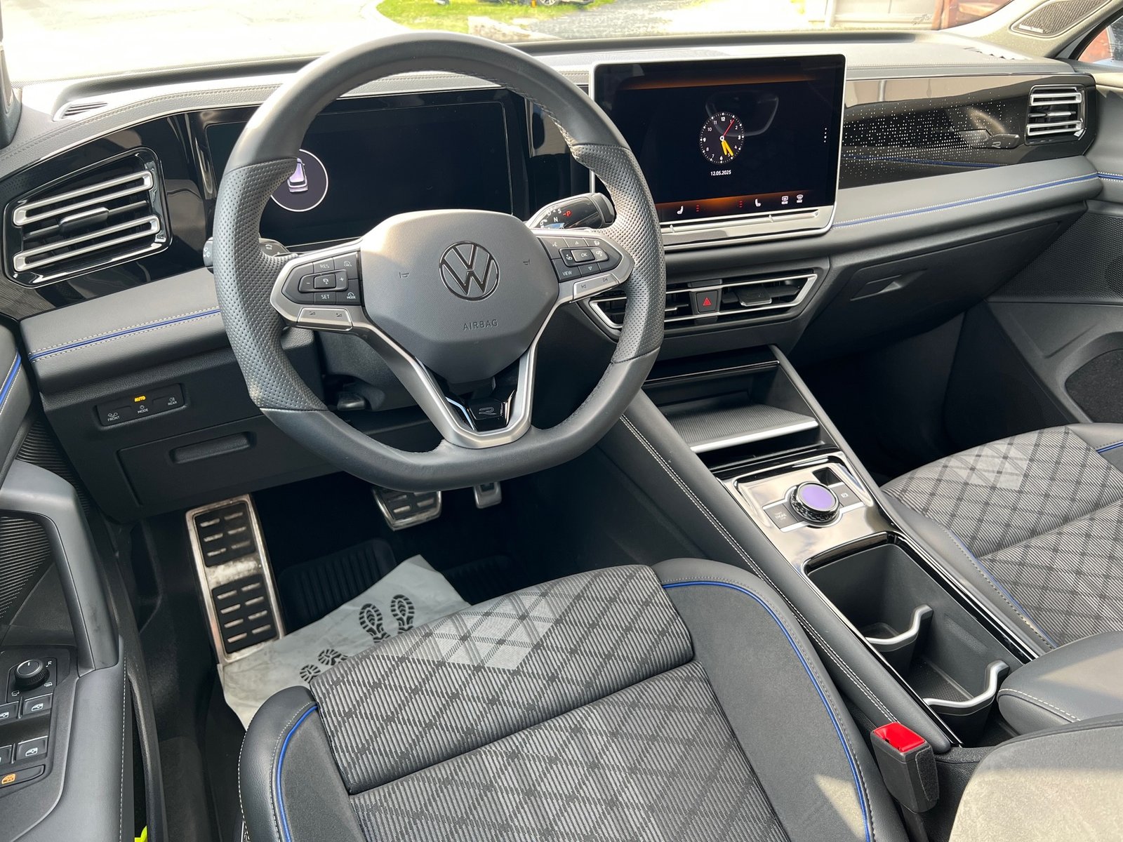 VW Tiguan 2.0 TDI SCR R-Line 4Motion DSG, Diesel, Second hand / Used, Automatic - 5