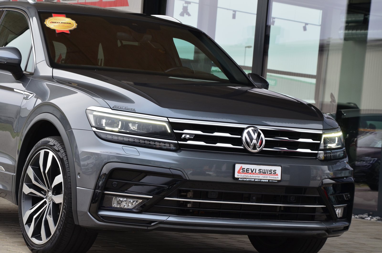 VW Tiguan Allspace 2.0TSI Highline 4Motion DSG*R-Line*Frisch, Benzin, Occasion / Gebraucht, Automatik - 2
