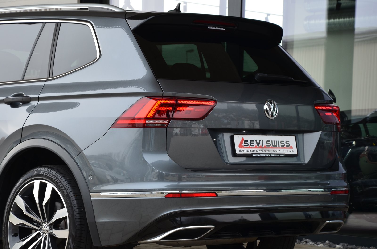 VW Tiguan Allspace 2.0TSI Highline 4Motion DSG*R-Line*Frisch, Benzin, Occasion / Gebraucht, Automatik - 7